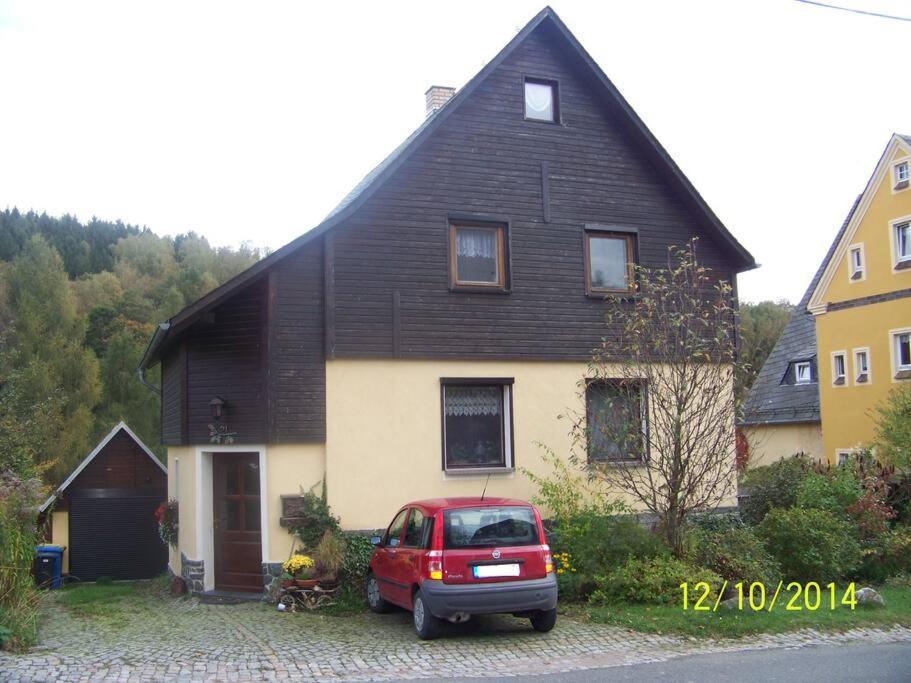 Gartentraum, Feuergrill, Kids-spielwelt, 4raeume Apartment Hartenstein (Saxony)