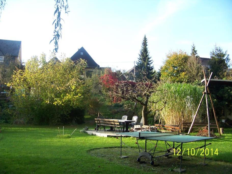 Gartentraum, Feuergrill, Kids-spielwelt, 4raeume Apartment Hartenstein (Saxony)